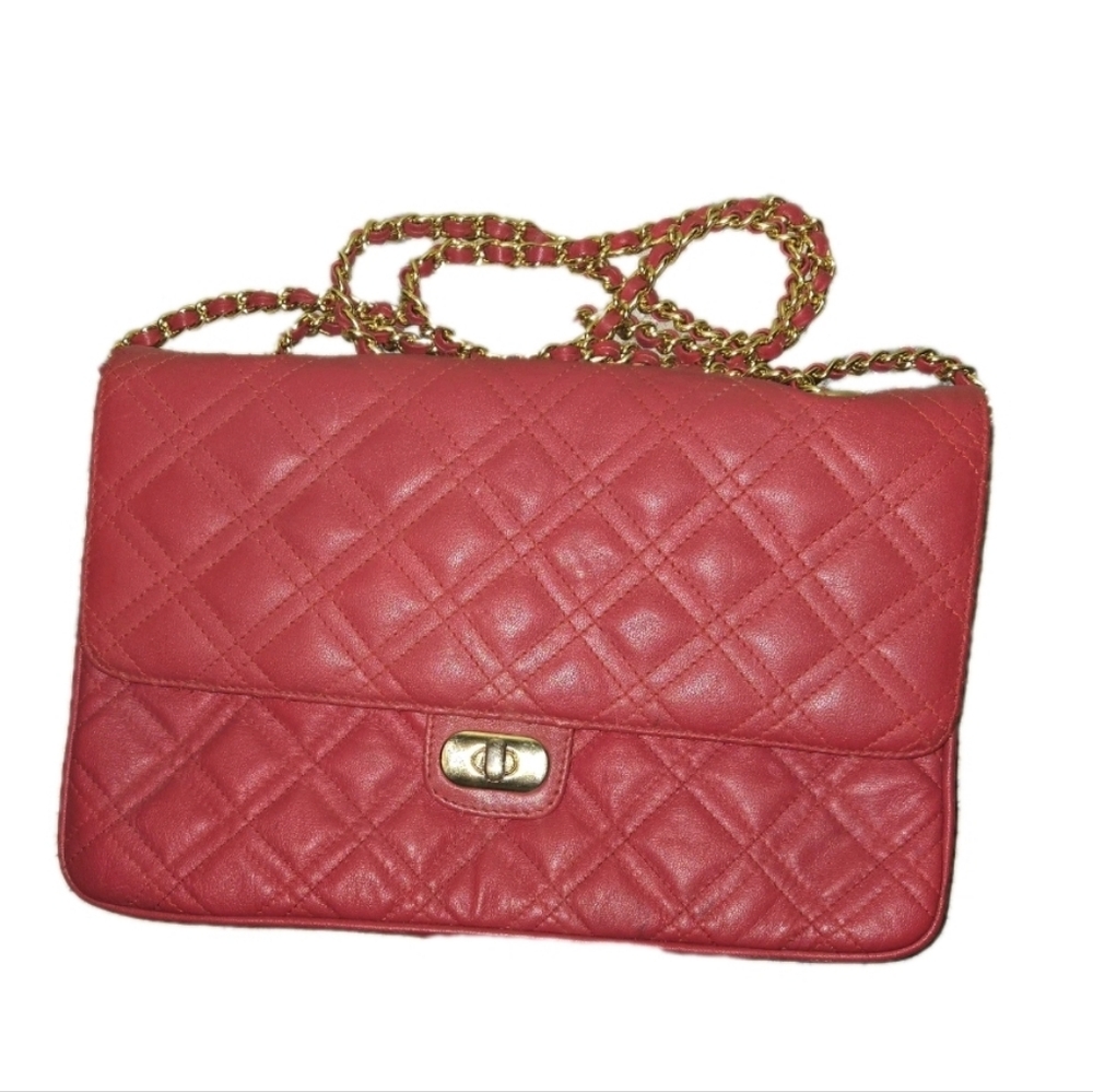 Vintage Pantera Red Quilted Faux Leather Crossbody Clutch Purse Gold Chain Strap